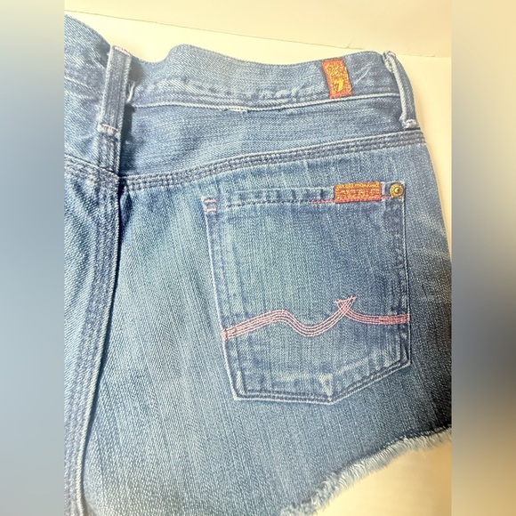 7 For All Mankind Light Blue Jean Shorts - Picture 6 of 9
